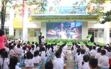 Xem cảnh sát cơ động Hà Nội hướng dẫn học sinh tiểu học phòng vệ khi bị bắt cóc, xâm hại