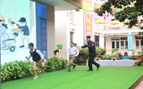 Xem cảnh sát cơ động Hà Nội hướng dẫn học sinh tiểu học phòng vệ khi bị bắt cóc, xâm hại