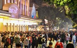 Hình ảnh ấn tượng trong đêm Giáng sinh 2023 an lành, đầy ắp nụ cười ở Thủ đô