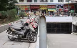 Cận cảnh hơn 200 xe máy vô chủ nằm phủ bụi ở khu HH Linh Đàm 