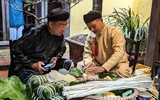 Đến ngôi nhà di sản xem người Hà Nội gói bánh chưng truyền thống Tết Giáp Thìn 2024