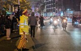 Mãn nhãn với màn trình diễn ánh sáng chào Xuân Giáp Thìn 2024 ở Hồ Tây