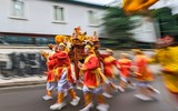 Màn quay kiệu độc đáo của nữ trung niên làng hoa lâu đời nhất nhì Thủ đô