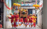 Màn quay kiệu độc đáo của nữ trung niên làng hoa lâu đời nhất nhì Thủ đô