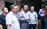 Phó Thủ tướng kiểm tra hiện trường, chỉ đạo khắc phục hậu quả vụ cháy ở Trung Kính