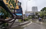 Hình ảnh về sự tàn phá khủng khiếp của cơn bão số 3 ở Hà Nội