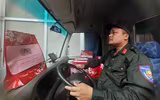 Trao tặng gần 1300 suất quà của Giám đốc CATP Hà Nội động viên cán bộ, chiến sỹ trực tết