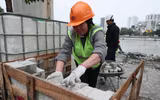 Sân khấu và khán đài ngoài trời lộ diện sau 8 tháng cải tạo hồ Hoàng Cầu