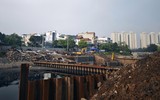 Hình ảnh mới nhất về đập dâng đầu tiên được xây trên sông Tô Lịch