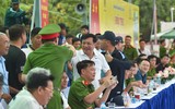 Hình ảnh ấn tượng khi Cảnh sát PCCC đua tài bơi, lặn cứu nạn, cứu hộ