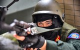 Hình ảnh hiếm thấy về Cảnh sát cơ động đặc nhiệm CATP Hà Nội tập luyện chống khủng bố