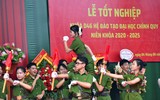 Tân nữ sỹ quan Cảnh sát Nhân dân rạng ngời ngày tốt nghiệp