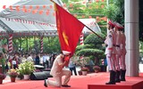 Tân nữ sỹ quan Cảnh sát Nhân dân rạng ngời ngày tốt nghiệp