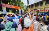Cảm xúc trái ngược của thí sinh sau khi hoàn thành bài thi môn Toán