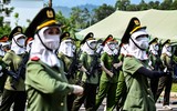 Ảnh: Nữ chiến sĩ Công an đội nắng nóng, hăng say tập luyện cho lễ diễu binh kỷ niệm 80 năm Quốc khánh