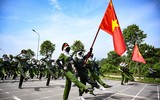 Ảnh: Nữ chiến sĩ Công an đội nắng nóng, hăng say tập luyện cho lễ diễu binh kỷ niệm 80 năm Quốc khánh