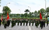 Ảnh: Nữ chiến sĩ Công an đội nắng nóng, hăng say tập luyện cho lễ diễu binh kỷ niệm 80 năm Quốc khánh