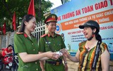 Công an Thủ đô sát cánh tiếp sức sĩ tử vượt 