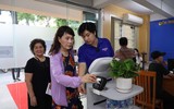 Độc đáo robot làm nhân viên AI phục vụ hành chính công tại Hà Nội