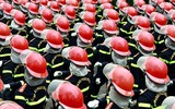 Học viện Cảnh sát nhân dân thăm hỏi, động viên nữ học viên tập luyện diễu binh, diễu hành 