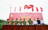 Học viện Cảnh sát nhân dân thăm hỏi, động viên nữ học viên tập luyện diễu binh, diễu hành 