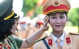 Nữ chiến sỹ Công an rạng ngời dưới nắng nóng cao điểm ở thao trường A80