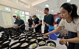 Công an Hà Nội xoa dịu nỗi đau chất độc màu da cam với nghĩa tình chạm vào trái tim