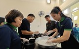 Công an Hà Nội xoa dịu nỗi đau chất độc màu da cam với nghĩa tình chạm vào trái tim