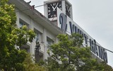 Cận cảnh cảnh sát đặc nhiệm hợp luyện đu dây, nhảy vòng lửa, trình diễn khí công thượng thừa bên hồ Gươm