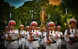Mãn nhãn màn trình diễn cực kỳ ấn tượng của lực lượng Cảnh vệ CAND bên hồ Gươm