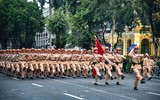 Mãn nhãn màn tổng duyệt diễu binh, diễu hành của CATP Hà Nội cho Ngày hội vì Thủ đô bình yên bên hồ Gươm