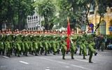 Mãn nhãn màn tổng duyệt diễu binh, diễu hành của CATP Hà Nội cho Ngày hội vì Thủ đô bình yên bên hồ Gươm