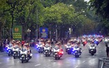Mãn nhãn màn tổng duyệt diễu binh, diễu hành của CATP Hà Nội cho Ngày hội vì Thủ đô bình yên bên hồ Gươm