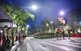 Mãn nhãn màn tổng duyệt diễu binh, diễu hành của CATP Hà Nội cho Ngày hội vì Thủ đô bình yên bên hồ Gươm