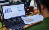 Công an Hà Nội nỗ lực triển khai cao điểm thu nhận thông tin và cấp thẻ đảng viên mới trên toàn thành phố