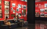 Cận cảnh trang bị, vũ khí 