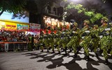 Hình ảnh ấn tượng tình cảm ấm áp quân với dân ở giữa lòng Thủ đô