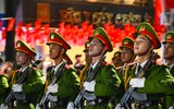 Hình ảnh ấn tượng tình cảm ấm áp quân với dân ở giữa lòng Thủ đô
