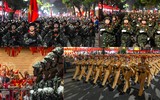 Hình ảnh cận cảnh ấn tượng đoàn quân diễu binh, diễu hành đi giữa phố phường Hà Nội