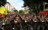 Nhìn lại hình ảnh đoàn quân diễu binh, diễu hành đi qua phố phường Hà Nội ngày tổng duyệt 