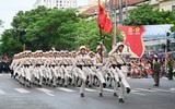 Nhìn lại hình ảnh đoàn quân diễu binh, diễu hành đi qua phố phường Hà Nội ngày tổng duyệt 