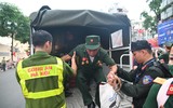 Công an Hà Nội dùng xe chuyên dụng, mở 