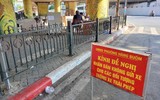 Cập nhật hình ảnh trái ngược của các bãi trông giữ xe dưới gầm cầu ở Hà Nội