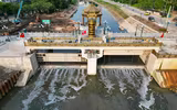 Cận cảnh đập dâng đầu tiên mang nguồn nước bổ cập mới cho sông Tô Lịch 
