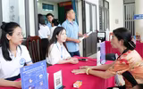 Cận cảnh xe tiếp nhận thủ tục hành chính lưu động đầu tiên hoạt động ở Hà Nội