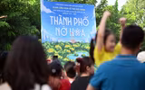 Các nghệ sỹ cùng Công an Thủ đô chung tay trồng cây để 