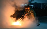 Sinh viên Trường Đại học Điện lực hào hứng tham gia thực hành chữa cháy