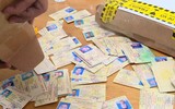 Bắt giữ 23 đối tượng trong đường dây làm giả giấy tờ quy mô 