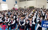 Hàng trăm học sinh hào hứng thực hành các tình huống phòng, tránh bạo lực học đường