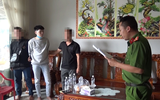 Cận cảnh khám xét, thu giữ số lượng lớn ma túy và súng giấu trong vườn 